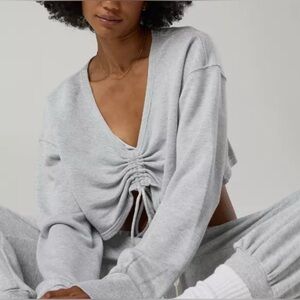 Aerie Keep it 100 Light Gray Ruched V-Neck Sweatshirt/ XL
